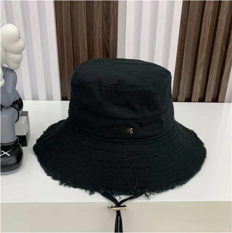 New luxury designer women Summer casquette fedora Metal Logo Wide Brim Hats Le Bob Artichaut Woman Brand Bucket Hats AAA209