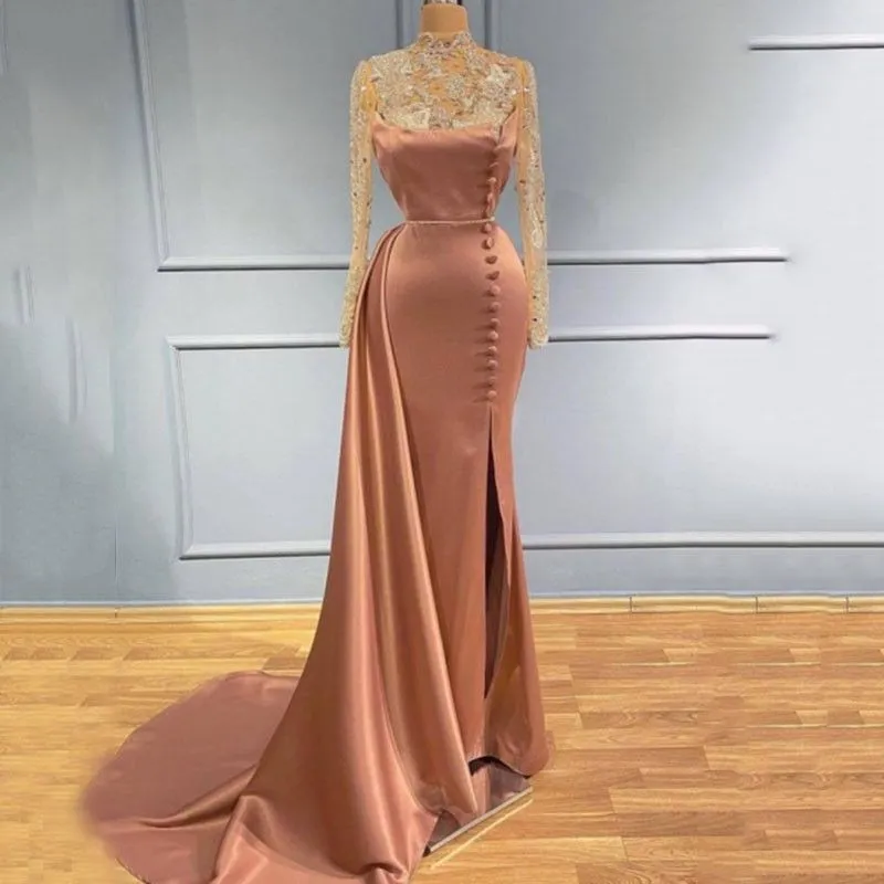 Elegantes Satin-Abschlussballkleid mit langen Ärmeln, Stehkragen, Knöpfen, Applikationen, Pailletten, Perlen, seitlichem Schlitz, Abendkleider, bodenlangen Partykleidern in Übergröße, nach Maß