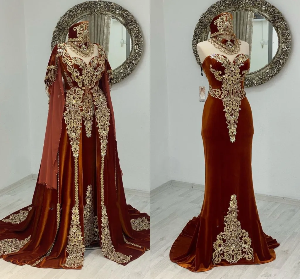 Moroccan Caftan 2023 Brown Velvet Evening Dresses Gold Lace Applique Kaftan Prom Gowns with Long Cape Wrap