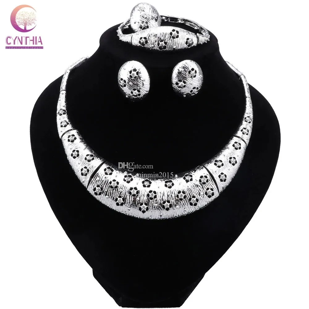 Set di gioielli placcati in argento di Dubai Collana da donna Orecchini Bracciale Anello Nigeria Gioielli da sposa Regalo per feste di nozze