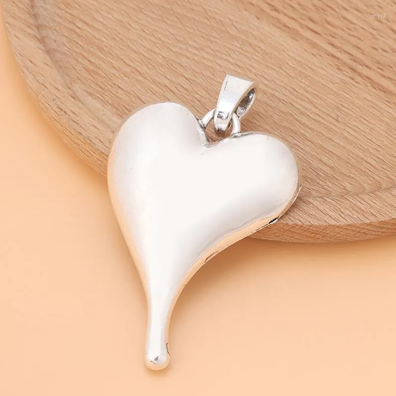 Pendenti di fascini del cuore di colore d'argento antico delle collane del pendente 5pcs/Lot grandi per i monili della collana che fanno gli accessori