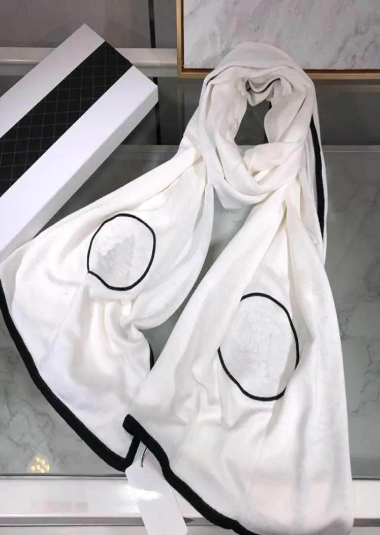 2022 여성 실크 스카프 선임 긴 싱글 쉬폰 숄 패션 관광 소프트 디자이너 선물