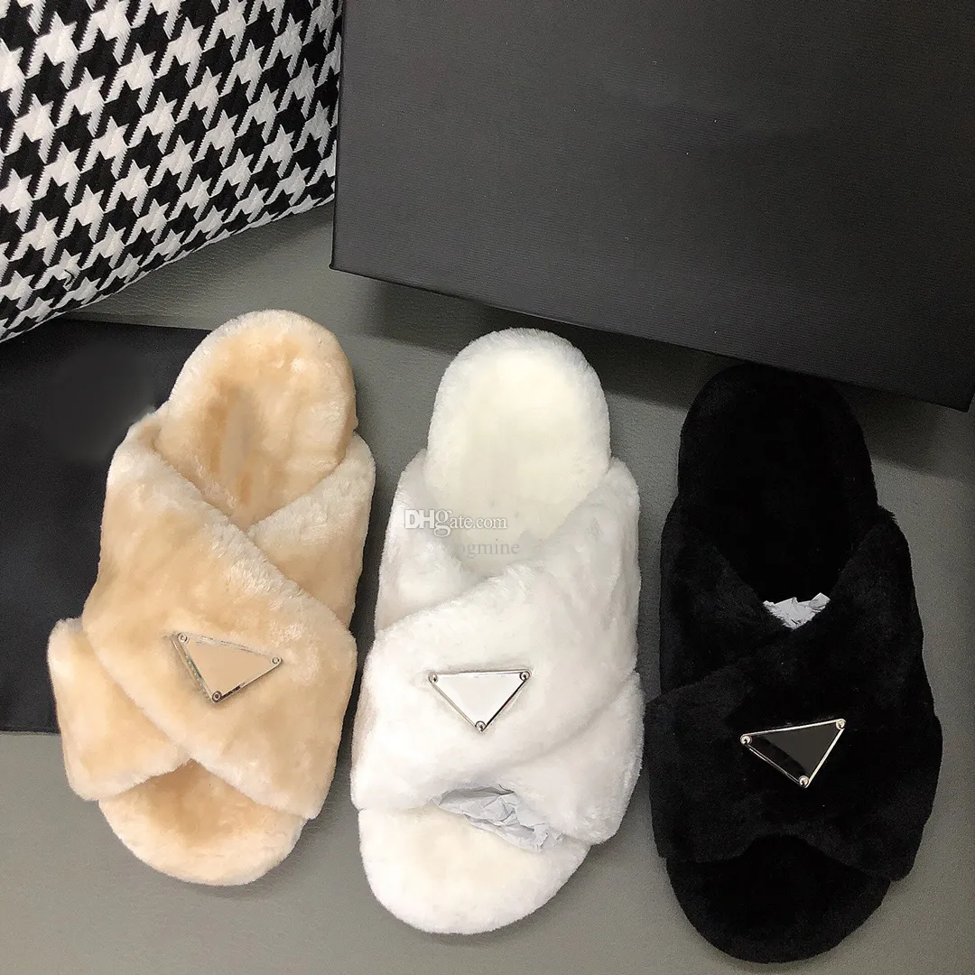 2022 Designer hairy slippers womens autumn winter outdoor thick bottoms plush terry fabric cool slipper wool Shearling sandals flat bottom metal triangle logo 35-40