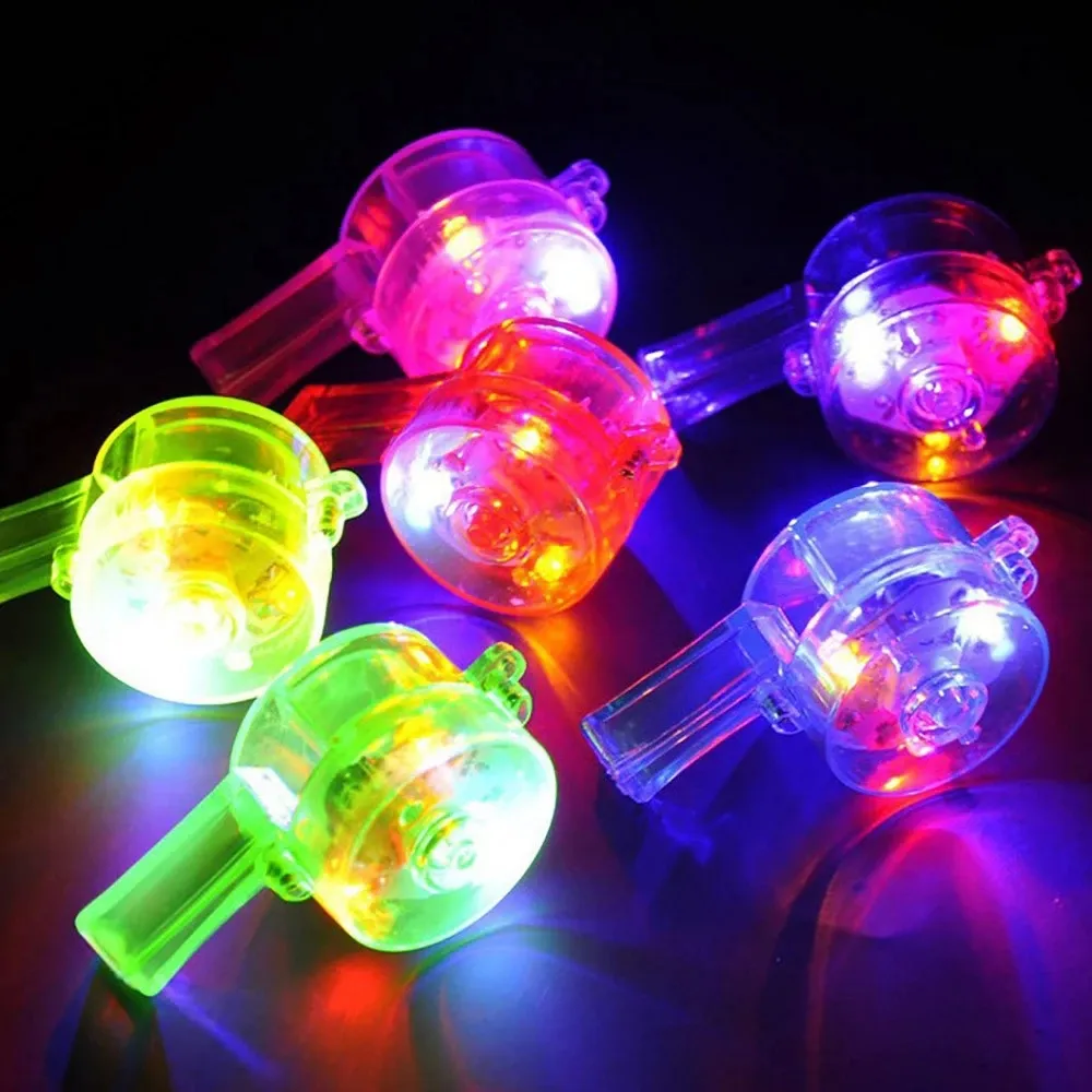 Gl￶dande blinkande visselpipa f￤rgglada lanyard ledde lyser upp kul i den m￶rka partybrusskaparen Rave Glow Party gynnar barnleksaker