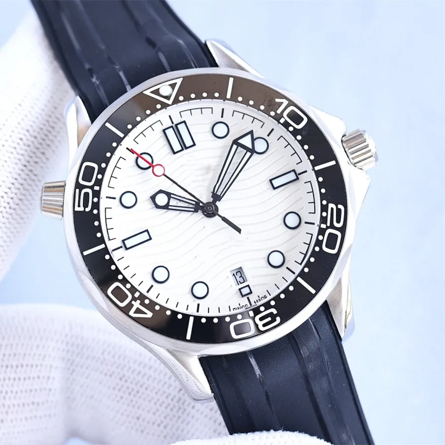 2023 Zegarek Mase Mens Automatyczne zegarki mechaniczne 42 mm Business Randhates Life Waterproof ze stali nierog nierogowej Suwatę Wiele kolorów 007