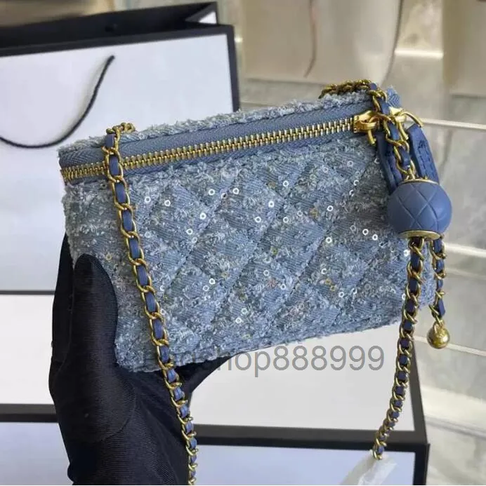 Tasarımcı Çanta Bayan Parıltılı Kozmetik Çantaları Denim Kovboy Mavi Işıltı Payetler Fermuar Mini 10x19cm Altın Metal Zincir Donanım Çanta 2022