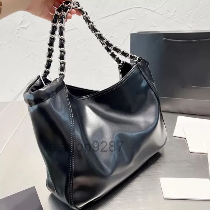designer bags leather Soft Bags Silver Metal Hardware Matelasse Chain Hobo bag Large Capacity Black White Tote Design Handbag Vinatge pocket