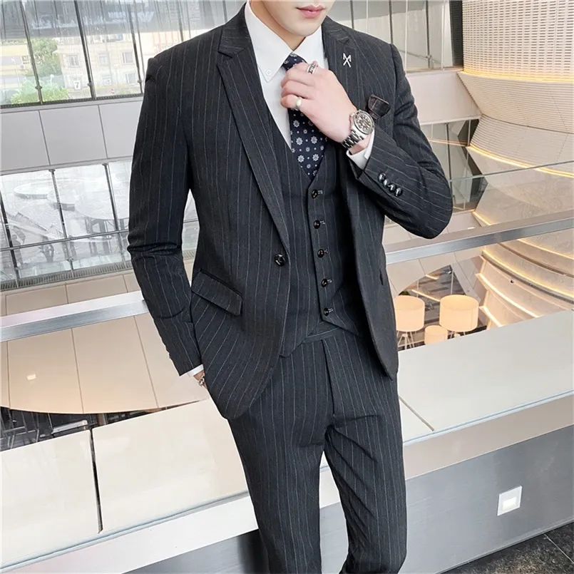 Мужские костюмы Blazers Высококачественный социально-формальный костюм 3 шт.