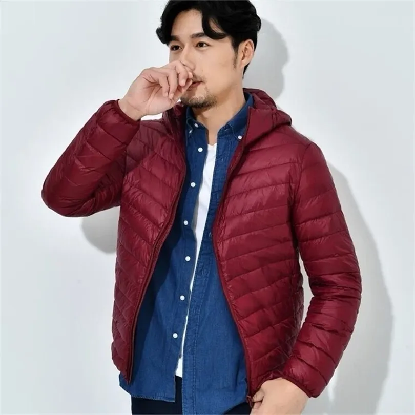 Piumino da uomo Parka da uomo Piumino casual con cappuccio di grandi dimensioni Autunno Inverno Abbigliamento da uomo Piumini corti solidi Cappotti con cerniera S6XL 220909