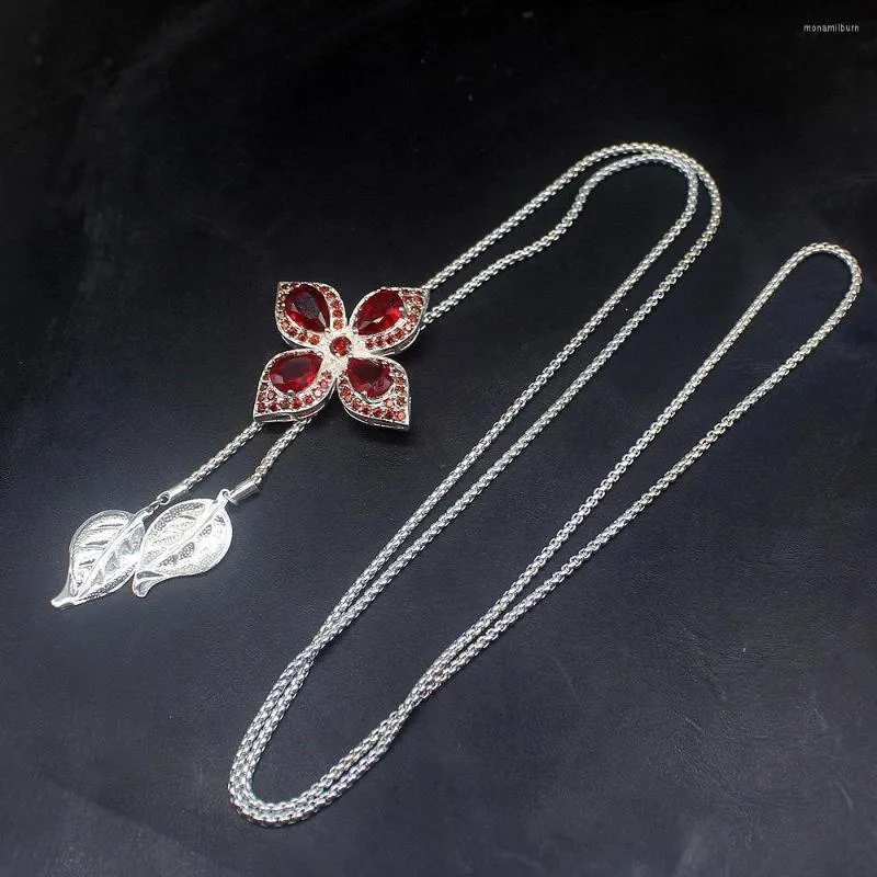 Подвесные ожерелья Hermosa Fashion Natural Red Garnet Beautiful Flower Sweater Chain 925 Серебряные украшения для женщин 20224214