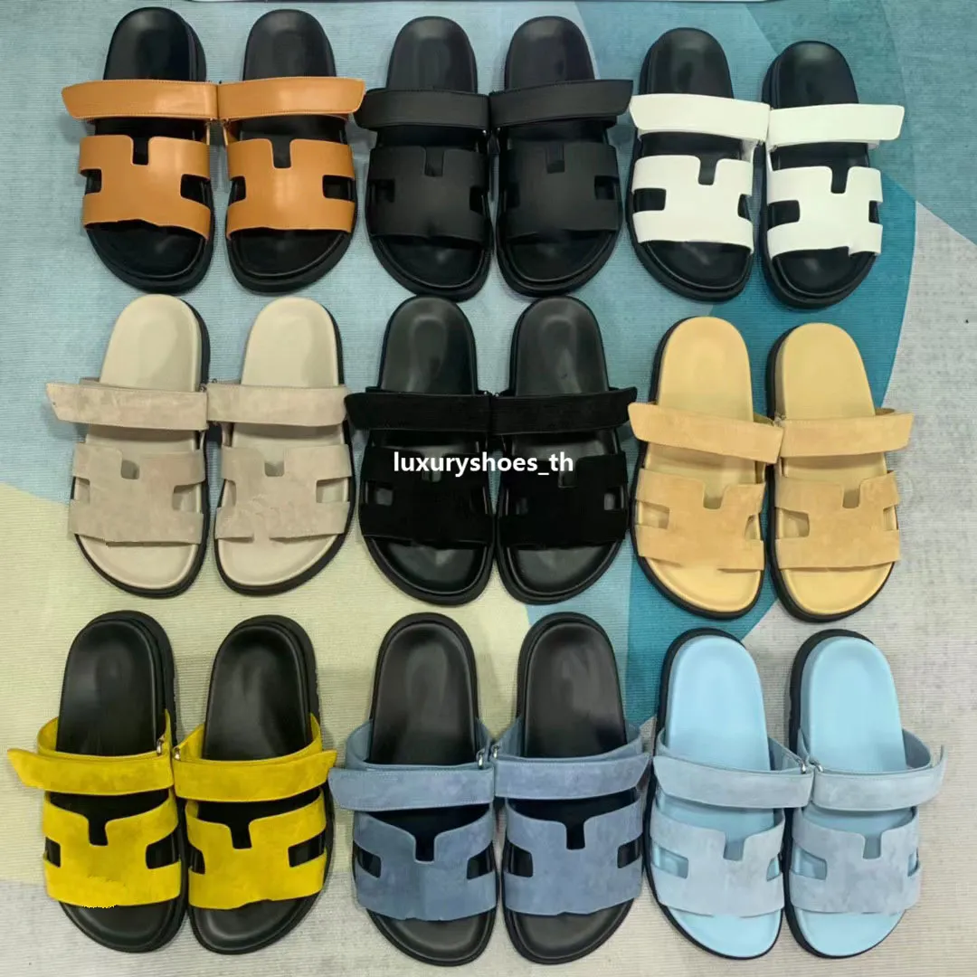 Designer Slippers Chypre Slippers Classic Platform Sandals Summer en cuir tongs en cuir Men de femmes Chaussures