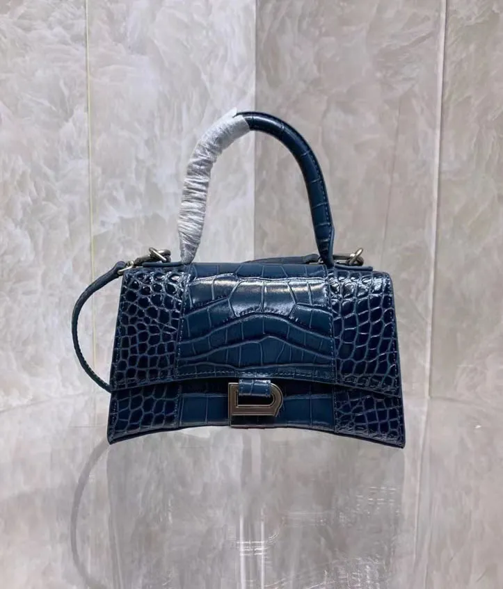 Sac à Main Femme En Crocodile Véritable Demi-lune - Taille Moyenne, Couleur Naturelle, Fermeture Tourniquet, Fait Main En France