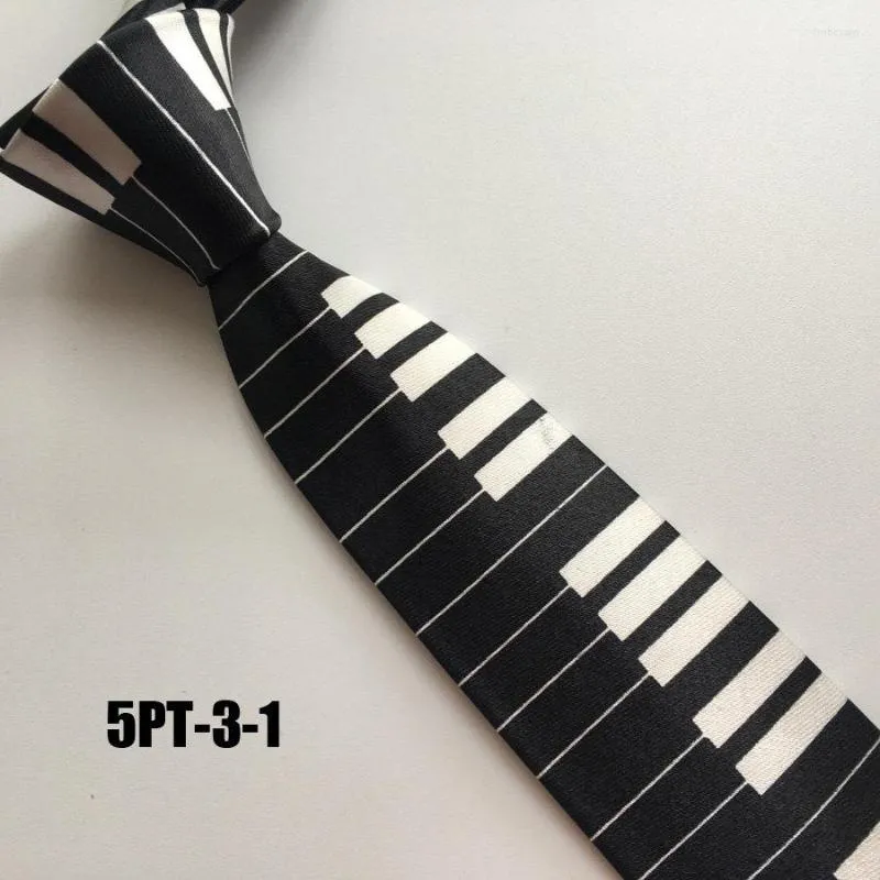 Pajaritas 5 cm Hombres Moda casual Poliéster Corbata Negro con teclado de piano estrecho blanco