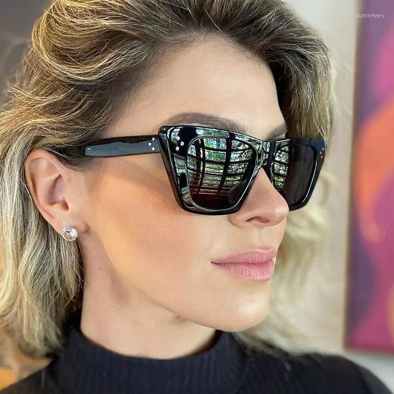 Women\'s Retro Oversized Cat Eye Sunglasses UV400 Protection Black-White Amazon.com: AIEYEZO Oversized Cat Eye Sunglasses for Women  main image 4