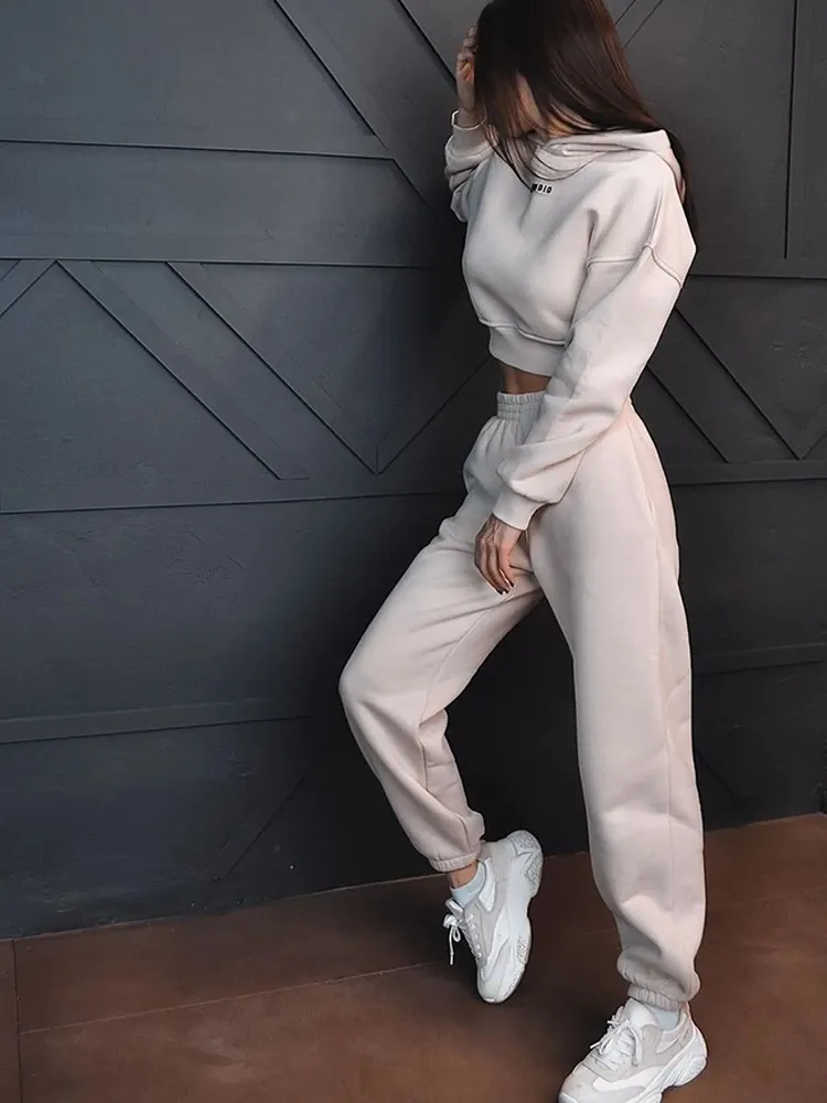 Sudadera Casual Sólida Con Cuello Barco Y Manga Larga Torcida De Mujer - Halara