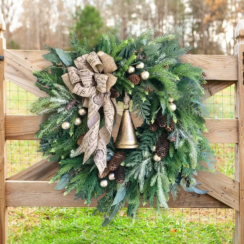 Décorations de Noël Couronne de pommes de pin en rotin artificiel Cloches de vacances Joyeux Ferme Guirlande Ornements suspendus pour porte d'entrée 220914