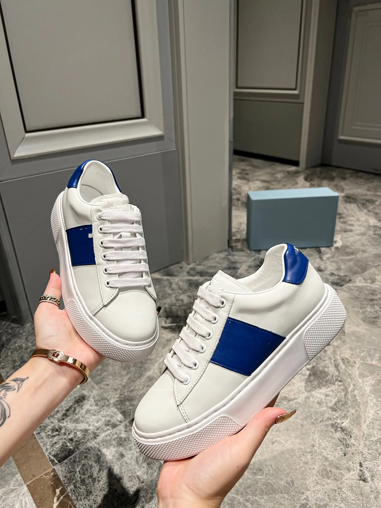 Stylish Blue Sneakers with Black Stripe Adidas 723001 Blue & White Shell Leather Sneakers Mens US  main image 3