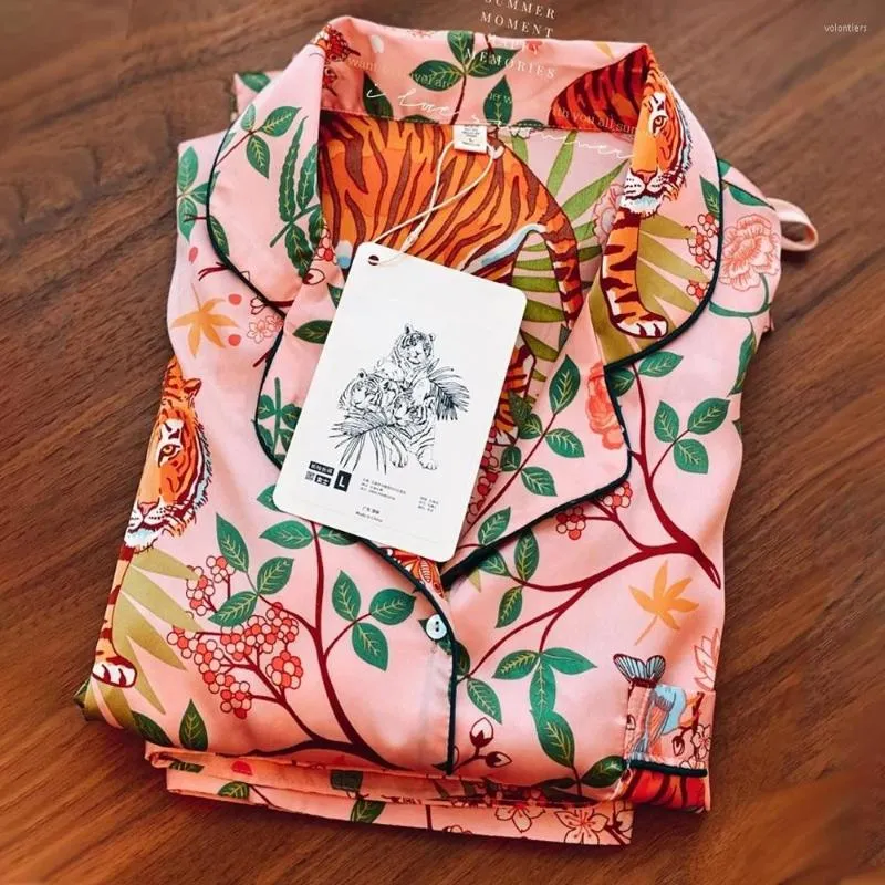 Camisetas de mujer 2022, pijamas de seda de imitación de tigre de la selva, pantalones rosas de manga larga para mujer, ropa de dormir exterior, moda de dos piezas