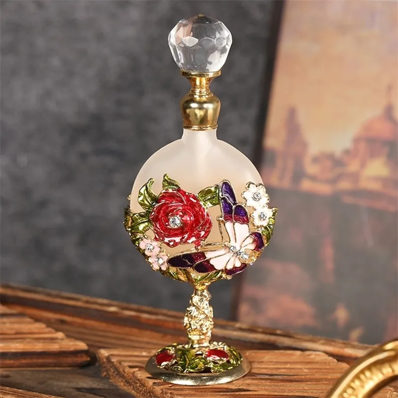 Perfume Bottle 1pc 7ml Empty Vintage Golden Slime Container Rose Butterfly Embossed Decor Crystal Cap Refillable Beauty Tool 220909