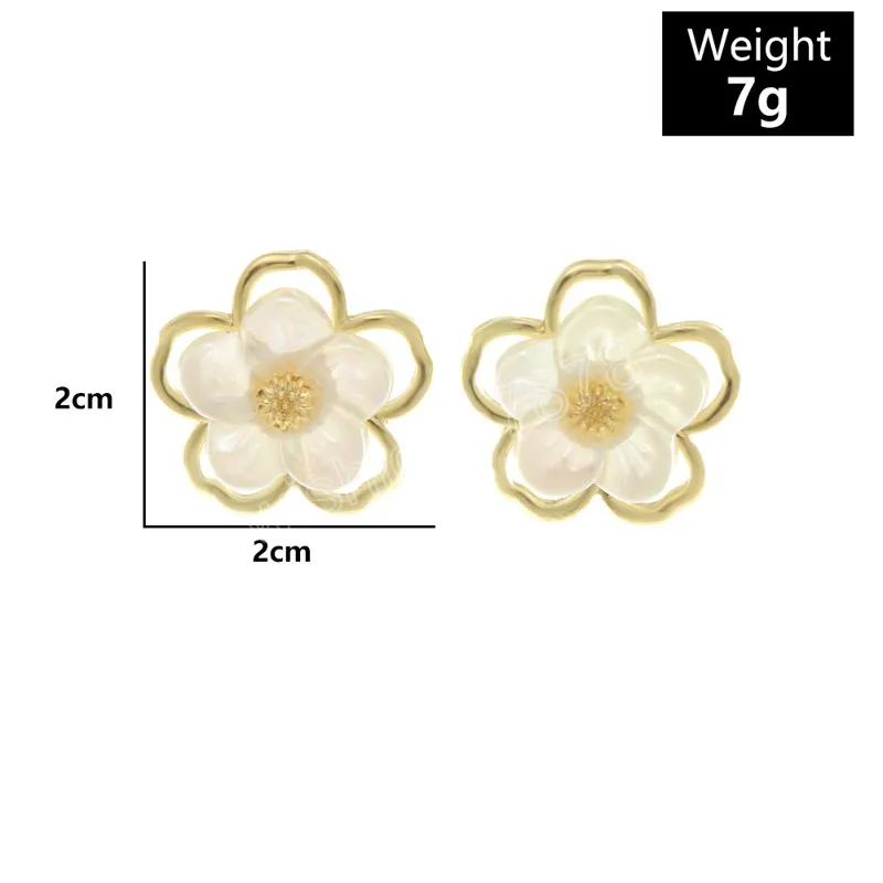 Vintage Hohl Faux Perle Blume Geformt Ohrstecker frauen Einfache Gold Farbe Metall Ohrring Mädchen Modeschmuck