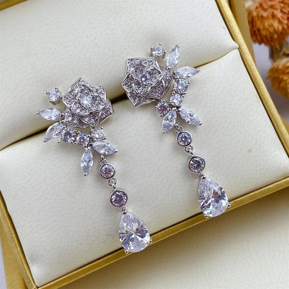 Kolczyki Piage Serie Rose Inkrustowane kryształ wyjątkowo 18 -karatowy złoty srebrny srebrny luksusowy biżuteria najwyższej jakości marka projektant Anniversa207a
