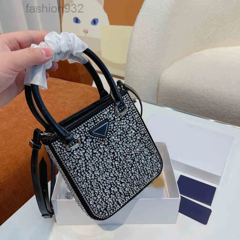 Abendtaschen Mini Diamond Tasche Frauen Party Handtasche Schulter Luxusdesigner Marke Crossbody Female Bucket 220324
