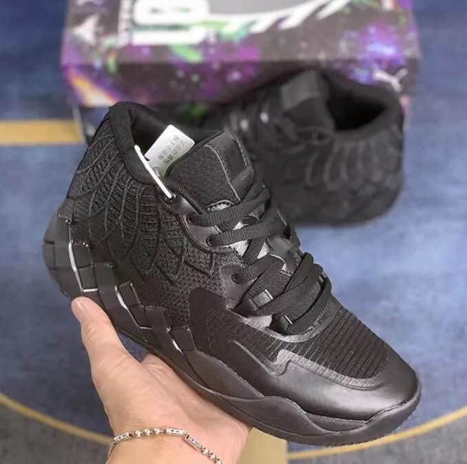 Buzz adidas deals falcon