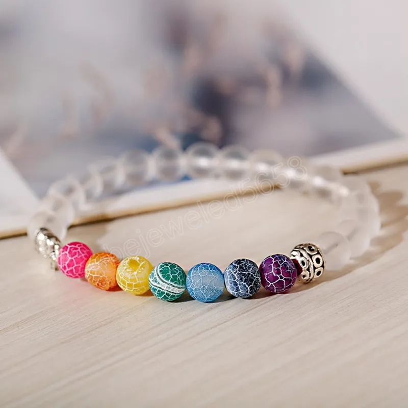 Mode Regenbogenfarbe Natursteinarmband für Frauen Damen Charm 8mm Perlen Elastizes Seilarmband Schmuckzubehör