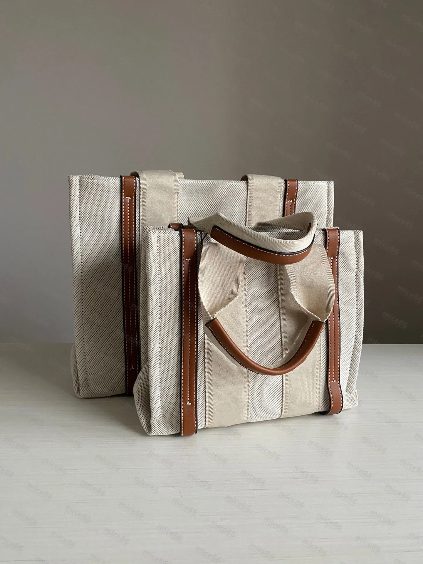 Nylon handbags with leather handles 2025