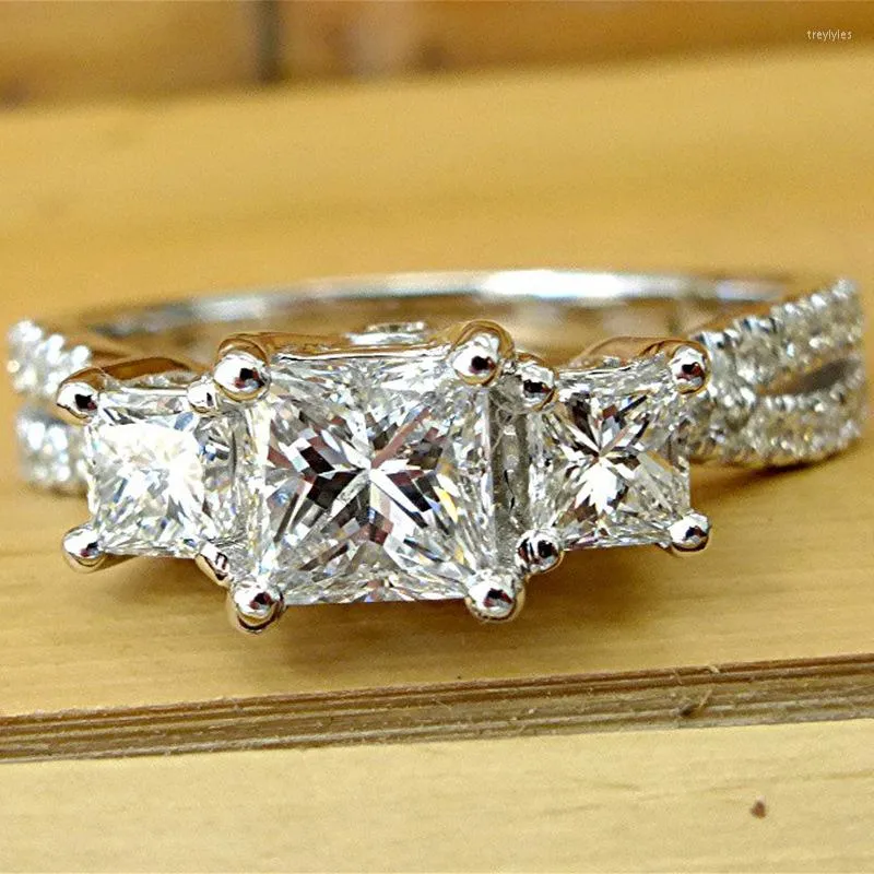 Pierścienie klastra Antique Lab Diamond Pierścień 925 Srebrny Srebrny Wedding Weddna dla kobiet mężczyzn Birthday Party Biżuteria Prezent