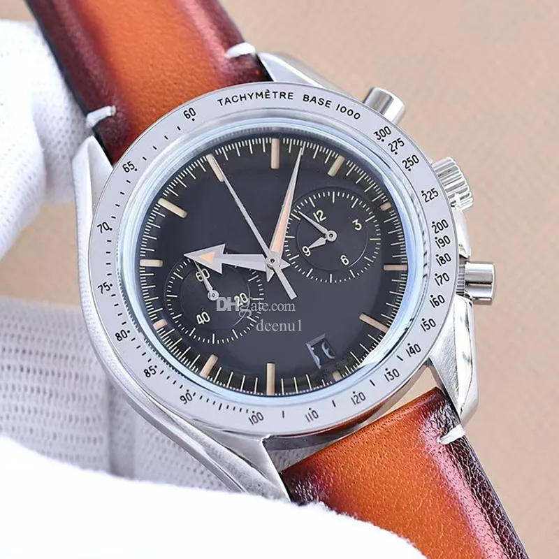 Luxury Mens Quartz Designer Watch With Leather Strap Hanger, U1