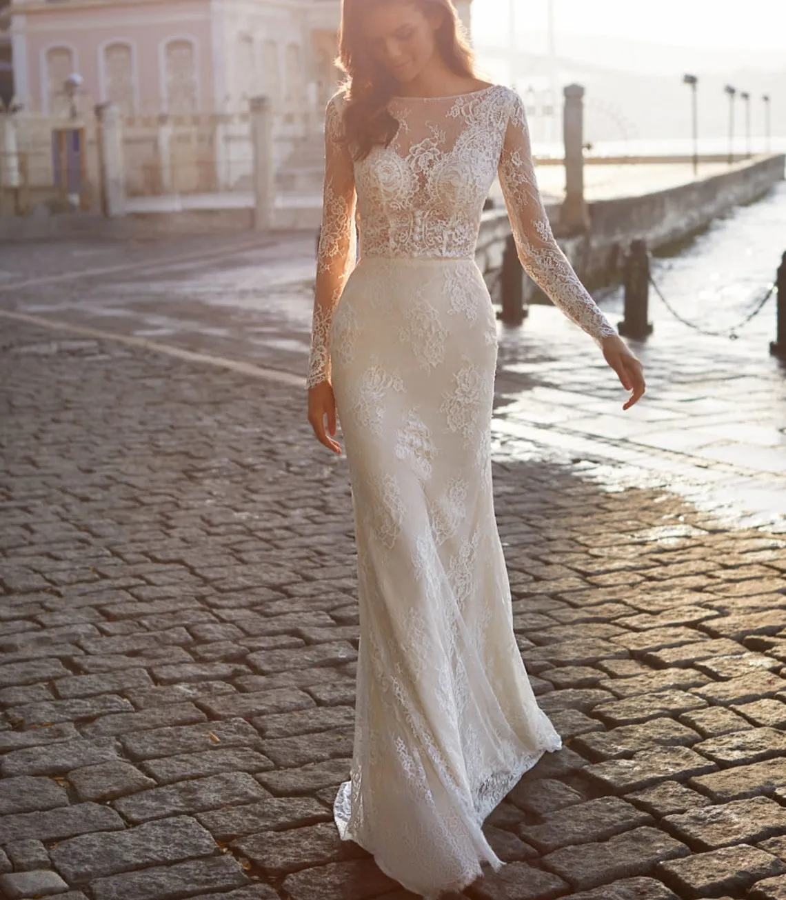 Élégant Plus La Taille Sirène Robes De Mariée Plage Longue Illusion Manches Encolure Dégagée Dentelle Applique Train Détachable Dos Ouvert Bohème Robes De Mariée Sur Mesure