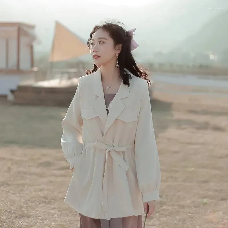 Trench femme manteau femme pour femme 2022 mode cordon taille réglable simple boutonnage vêtements d'extérieur coréen mince printemps