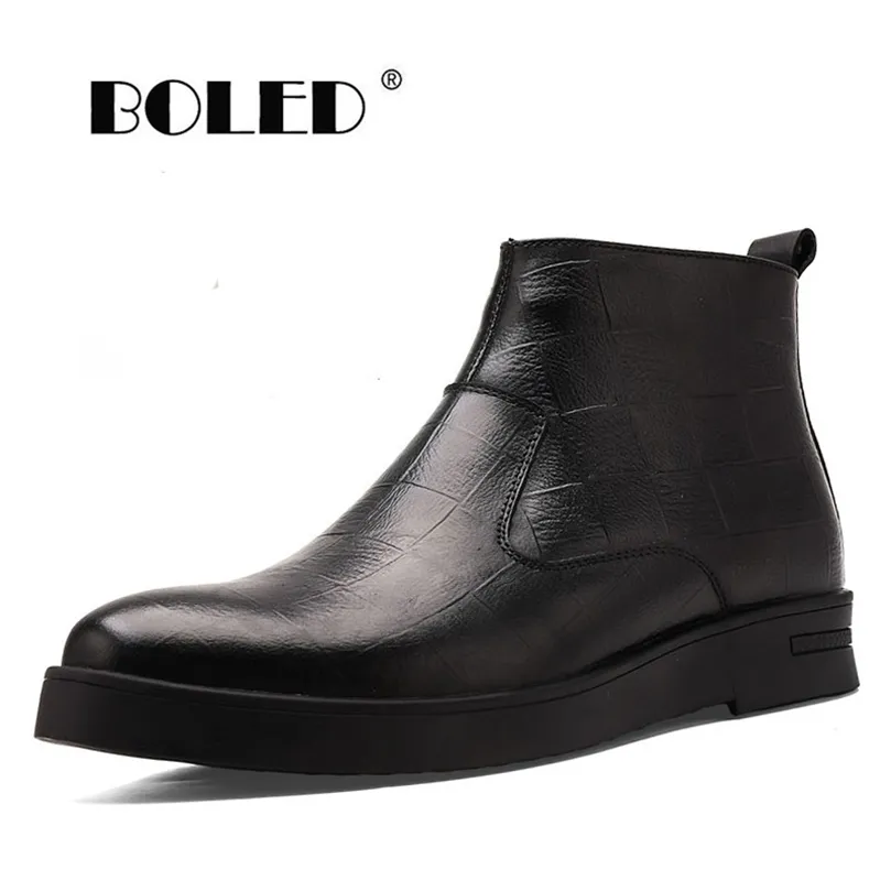 Botas de cuero natural para hombre de alta calidad Otoño Invierno zapatos antideslizantes más piel cómoda tobillo nieve 220913