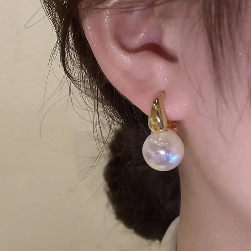 Boucles d'oreilles élégantes en perles rondes pour femmes