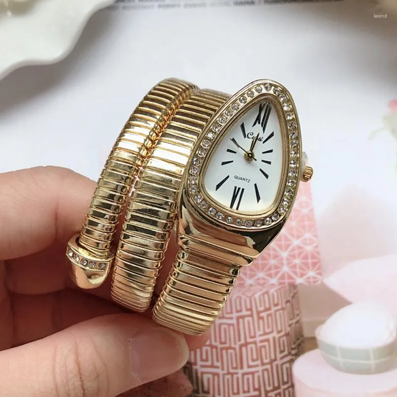 손목 시계 2022 럭셔리 골드 스네이크 와인딩 시계 여성 패션 크리스탈 쿼츠 팔찌 팔찌 숙녀 선물