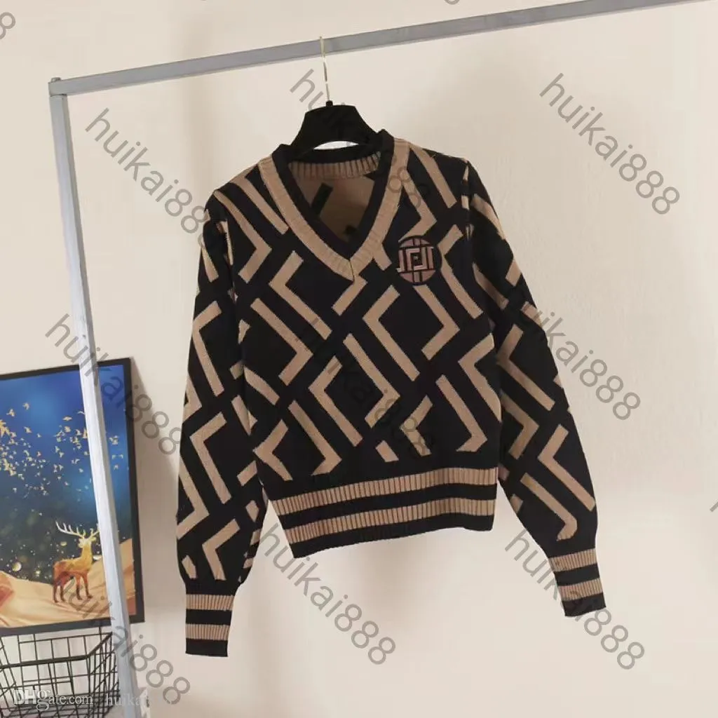 Designer kvinnors tröjor mode stickade rockar bokstav v-ringning långärmad kappa kvinna lös retro jumper stickad kofta