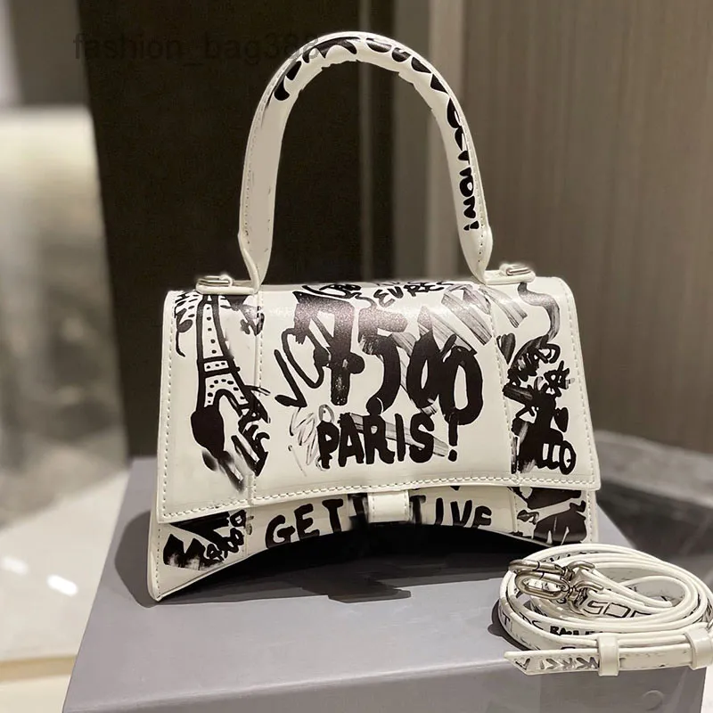 Abendtaschen Handtasche Damen Umhängetasche Umhängetaschen Tote Mode Leder Graffiti Briefdruck Klappe Hochwertige abnehmbare Riemen Geldbörse