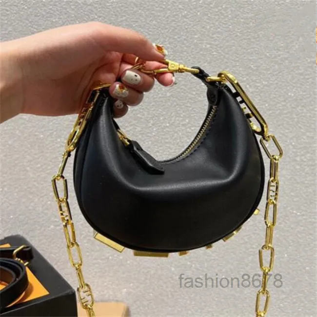 Abendtaschen Designer Hobo-Handgelenktasche Halbmond-Reißverschluss Vintage-Boden Goldener Metallbuchstabe Luxurys Cross-Body-Qualität Damen