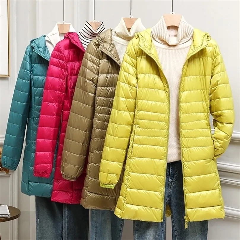 Womens Down Parka Puffy Jackets Ultralight Duck Down Jacket Autumn Winter Portable Hooded Parka Coat Windbreaker Outwear 6XL 7XL 220914