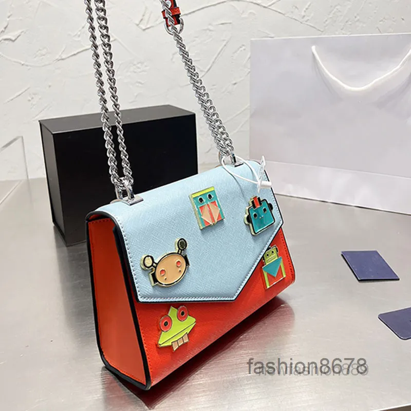 디자이너 숄더백 슬립 체인 미네부 가방 플랩 크로디 8 색 여성 핸드백 동전 지갑 가죽 실버 하드웨어 삼각형 스팽글 파우치