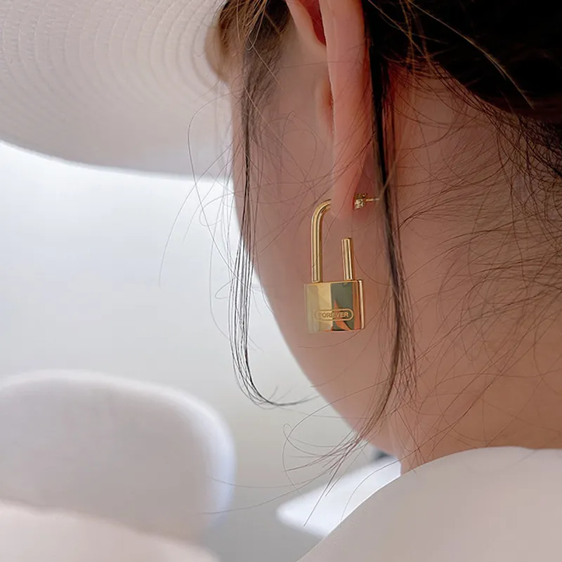 Titanium stalen lock stud earring gouden zilveren dames slotbrief oorbellen voor cadeau partij mode sieraden