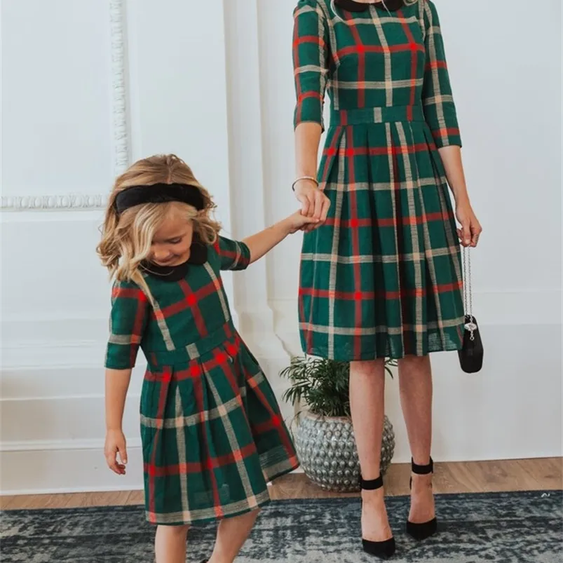 Mommy Daughter Matching Outfits Plaid Christmas Dresses Winter