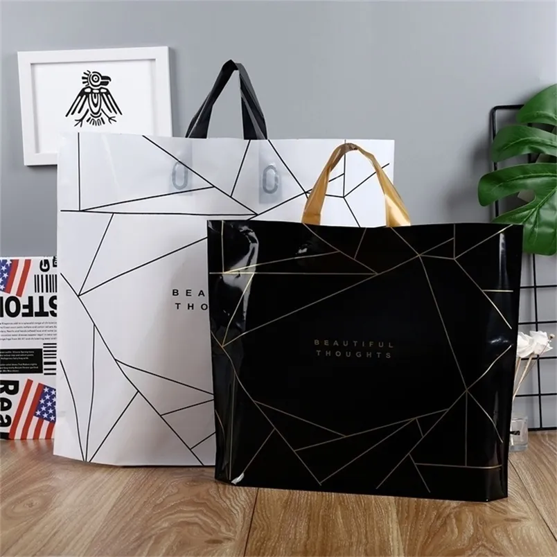 Gift Wrap Thick Large Plastic Bags With Handle Fashion Black And White Stripes Clothing Store Packaging Bags Wedding Candy Gift Bag 220913 From Kong08 24.02 DHgate.Com