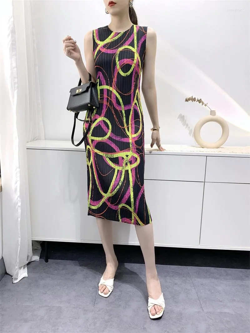 Casual Dresses Summer Clothing For Women Miyake Pleated Fashion High Street Printed Sleeveless Slim O-neck Straight Mid-Calf Tide