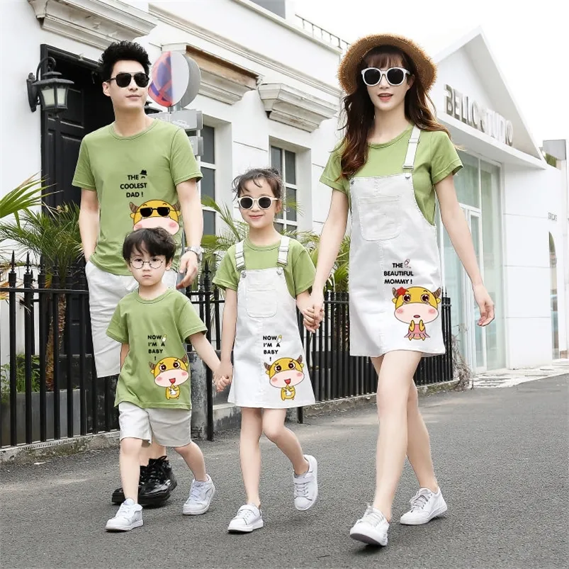 Tenues assorties pour la famille 2 pièces ensembles de vêtements assortis  pour la famille mère père fille fils enfants bébé T-shirt Parent-enfant