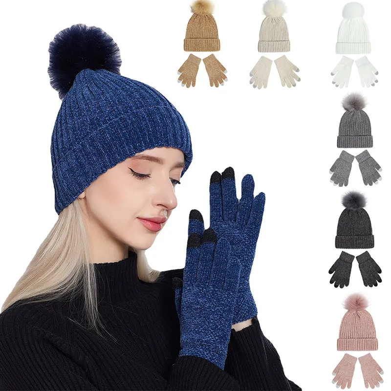 2 teile/satz Gestrickte Hut Handschuhe für Frauen Einfarbig Chenille Warme Weibliche Pelz PomPoms Hüte Bequeme Telefon Touch Screen Handschuhe winter