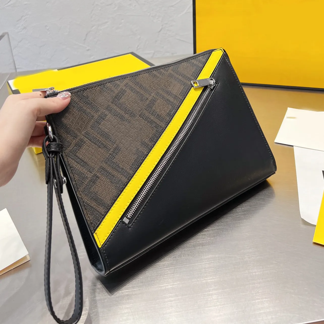 Clutch Bags Luxury Designer Brand Bags Fashion Satchel Unisex Handbags High Quality Crossbody Women Letter Purse Phone Bag