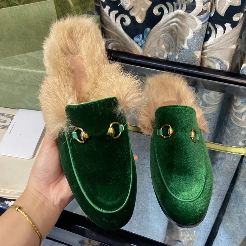 Pantofole in shearling da donna firmate Mocassino Sandali pelosi sfocati per interni ed esterni Mocassini Scarpe comode calde in pelle scamosciata