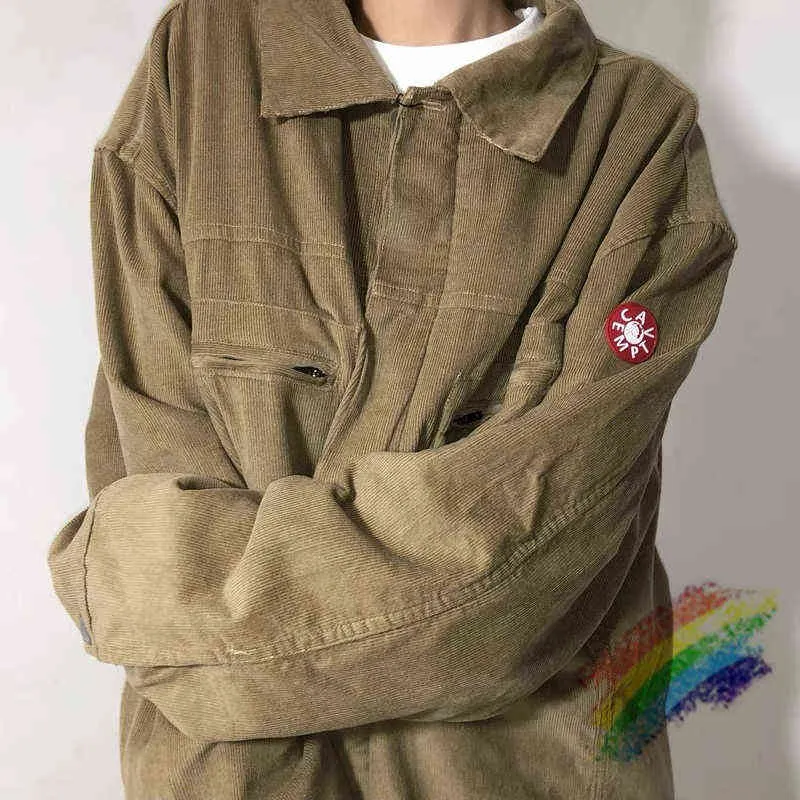 Kurtki męskie Cavempt C.E Puffer Khaki Corduroy z zapinany kurtka Mężczyźni Kobiety 1 1 Wysokiej jakości CAV EPPS CHŁAD CHŁADKA OIERTWA MĘŻCZYZNA T220914